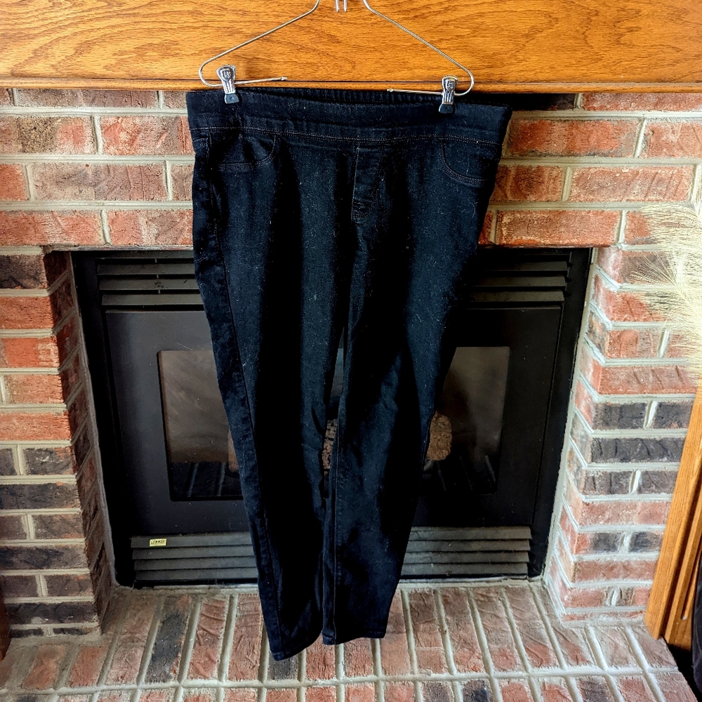 Old Navy Black elastic waist Rockstar jeans women's size 14